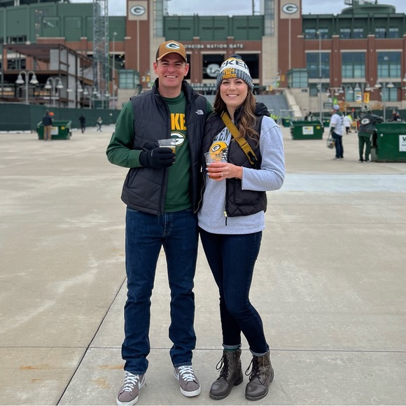 Meet your Posher, Mikel - Picture 2 of 5